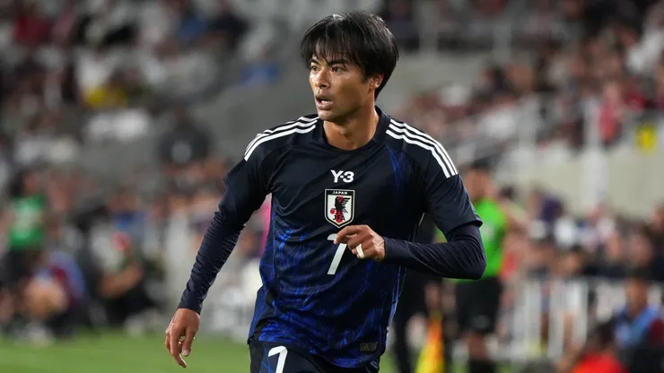 Kaoru Mitoma of Japan