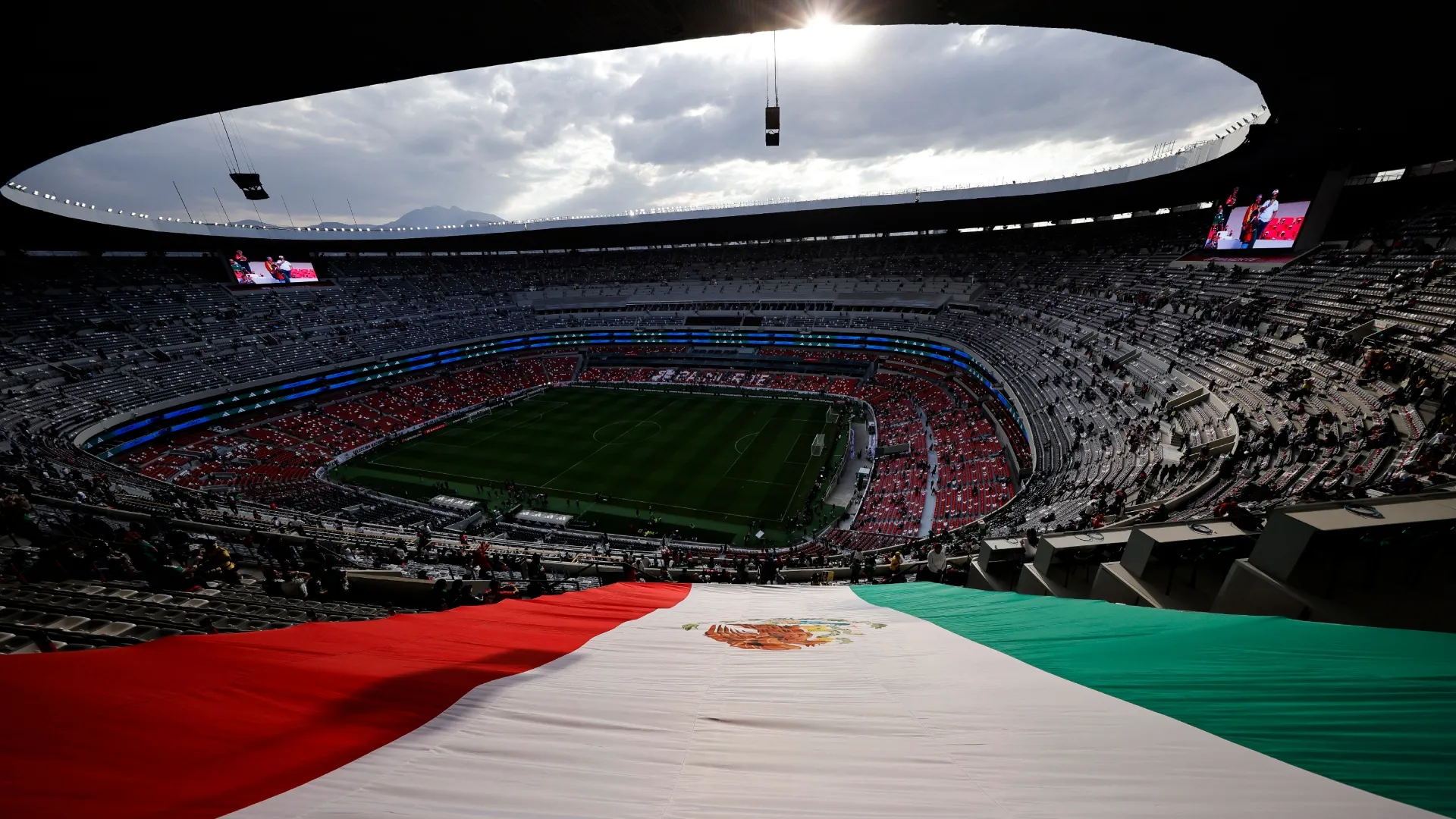 General view inside the Estadio Azteca.