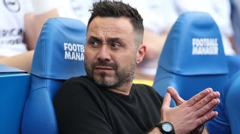 Roberto De Zerbi looks on prior to the Premier League match.