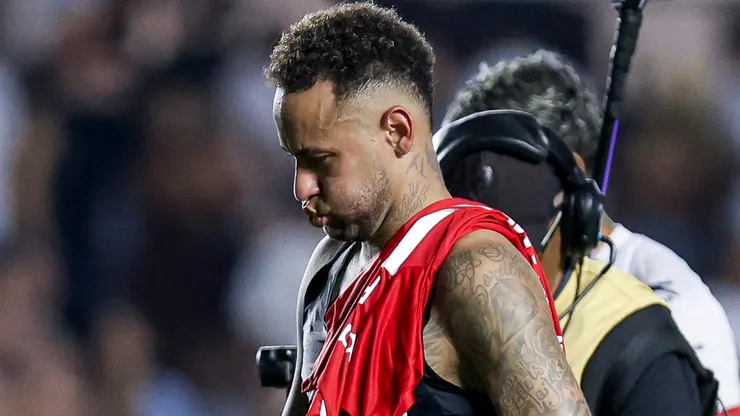 Neymar Junior of Santos leaves the field at the end of the Brasileirao 2026 match.