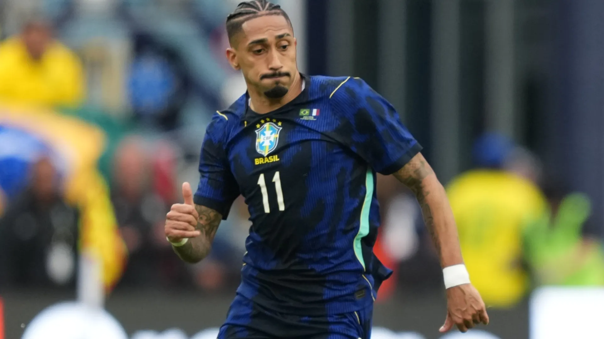 Raphinha got injured playing for Brazil