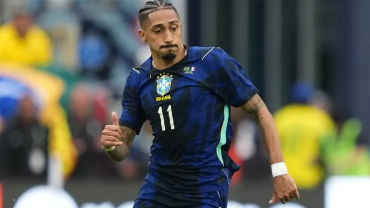 Raphinha got injured playing for Brazil