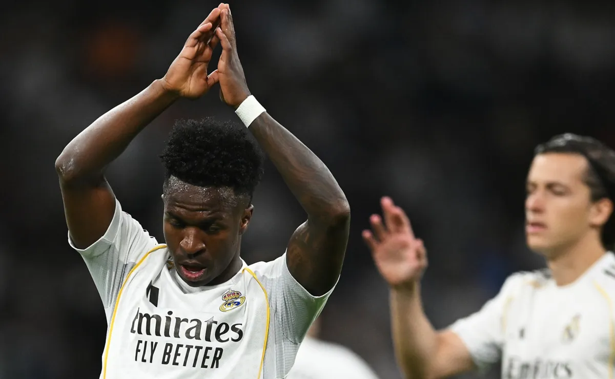 Video: Vinicius Junior apologizes to Real Madrid fans after scoring stunning goal vs Alaves in La Liga