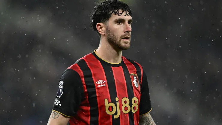 Senesi leaves for free