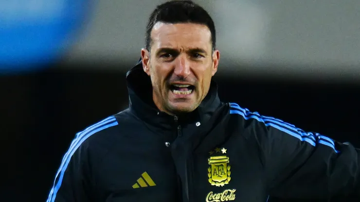 Lionel Scaloni of Argentina reacts during the South American FIFA World Cup 2026 Qualifier.