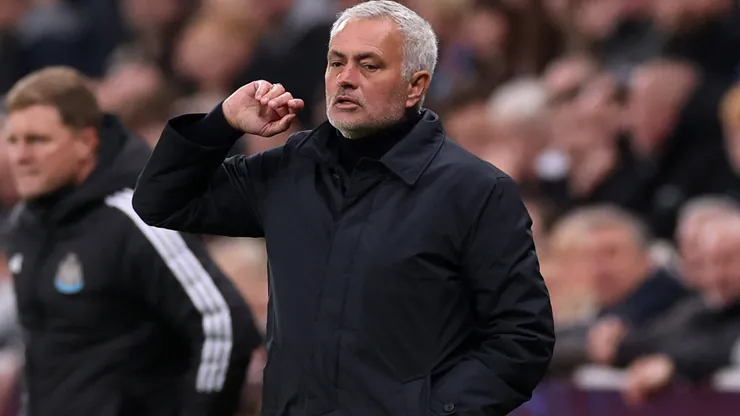 Mourinho could leave Benfica