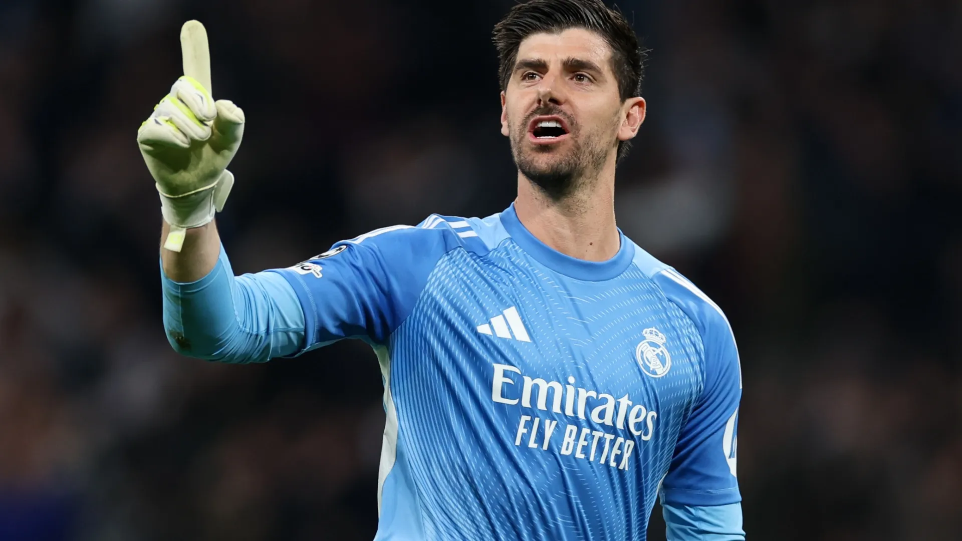 Courtois got injured against Manchester City in England (Florencia Tan Jun/Getty Images)