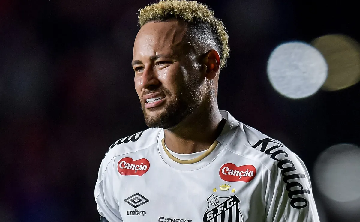 Neymar isn’t happy, says former Santos and Manchester City player Elano