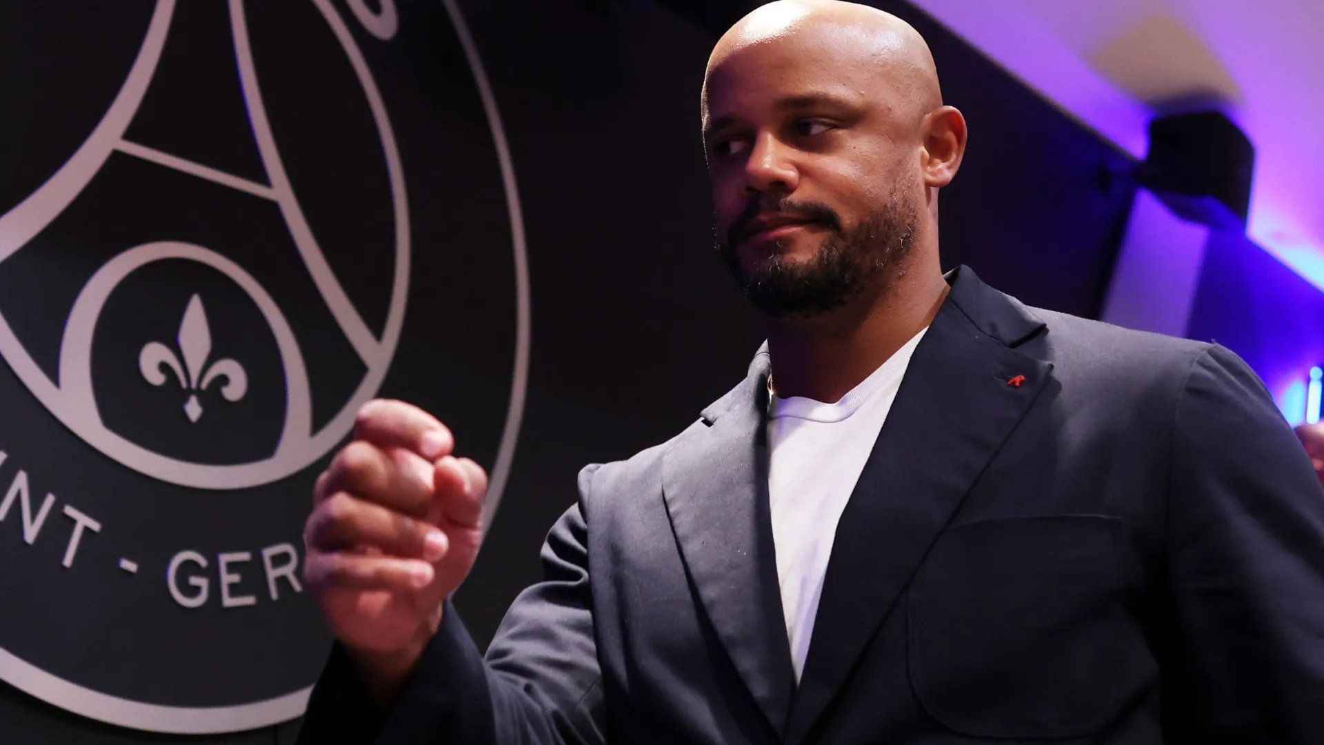 Kompany wants his team to attack (Alexander Hassenstein/Getty Images)
