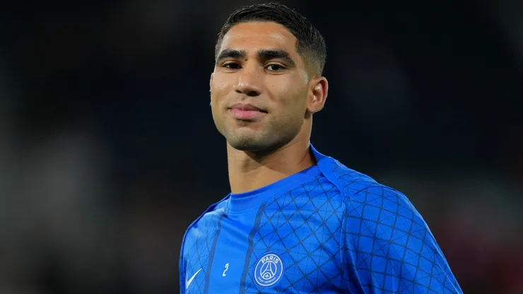 Achraf Hakimi of Paris Saint-Germain warms up prior to the UEFA Champions League.