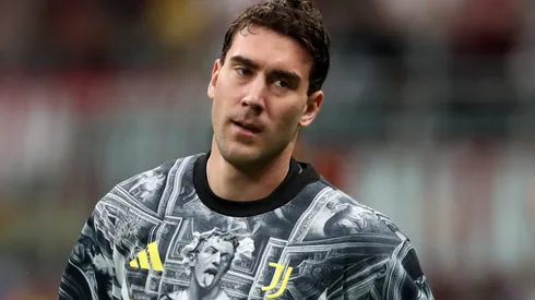 Dusan Vlahovic of Juventus warms up prior to the Serie A match.