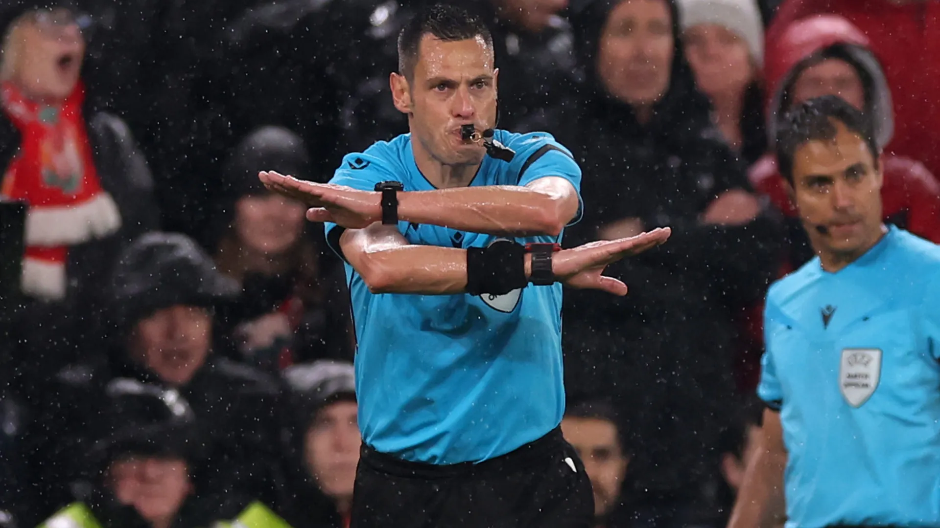 var referee