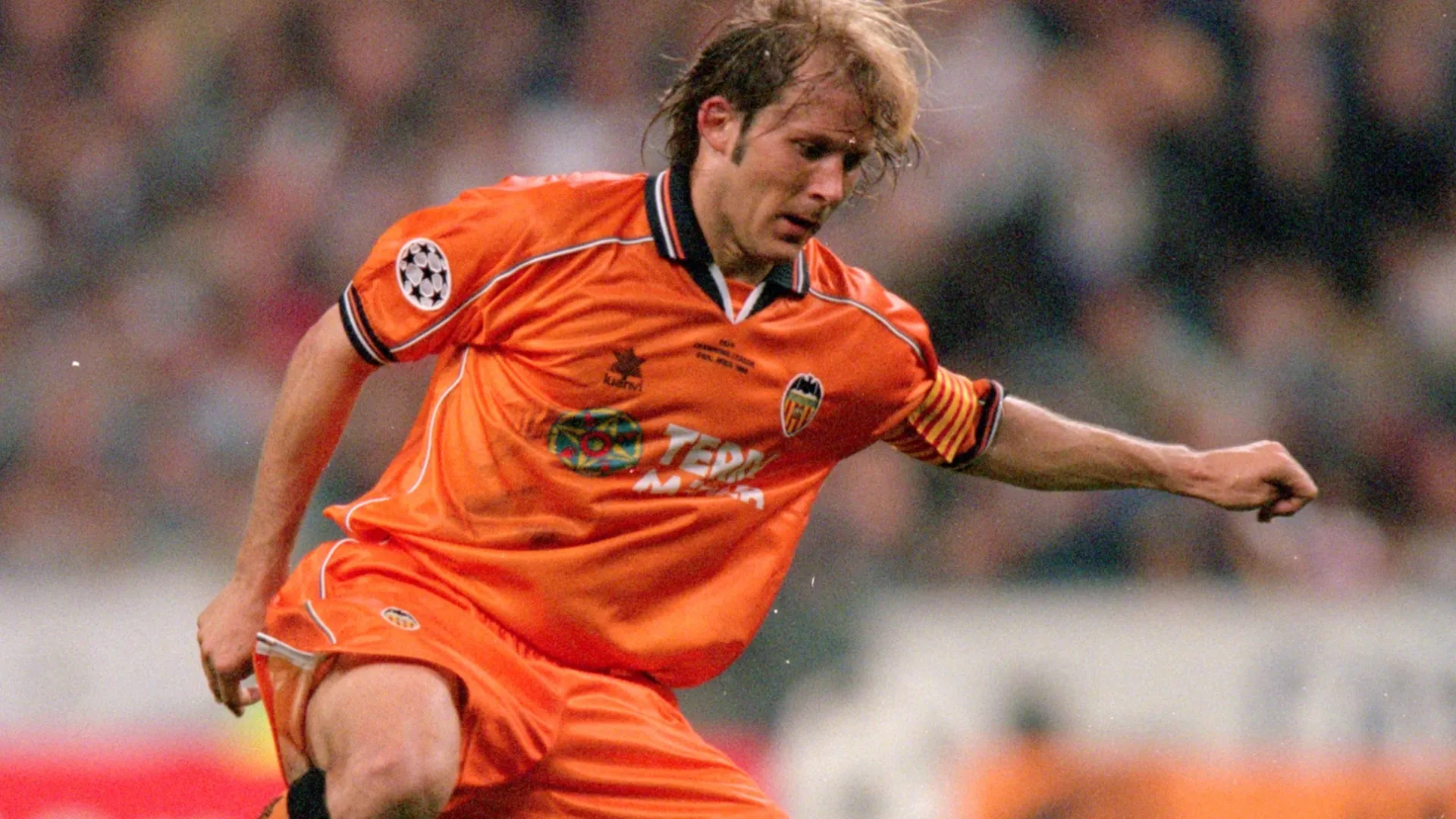 Mendieta was the captain in Valencia (Shaun Botterill /Allsport)