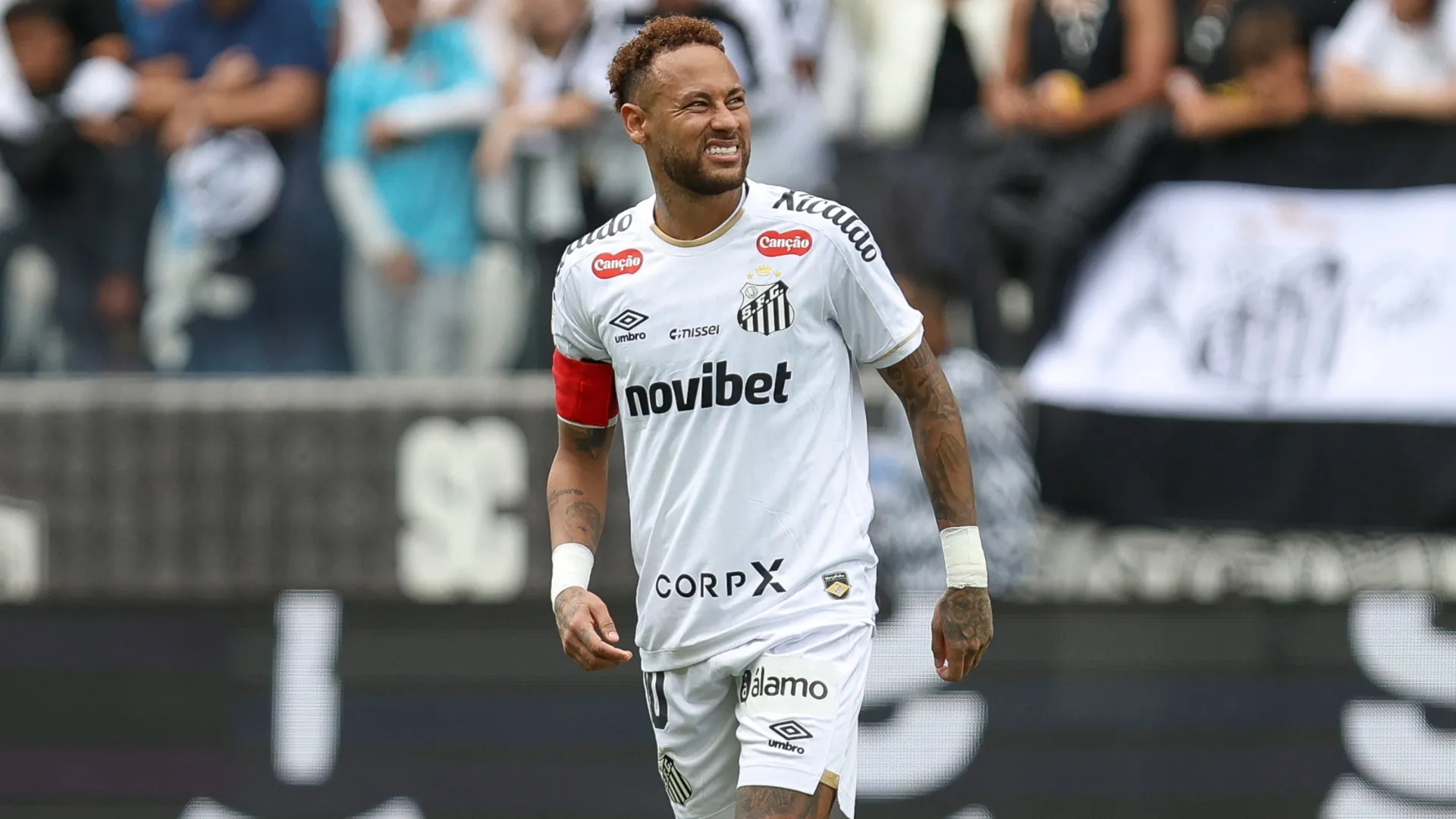 Neymar Junior of Santos during the game against Coritiba.