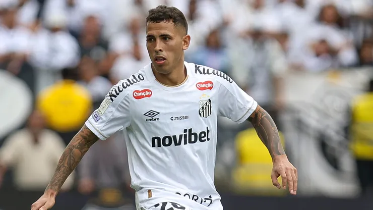 Christian Oliva of Santos