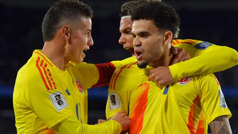 Luis Diaz of Colombia celebrates with teammates James Rodriguez
