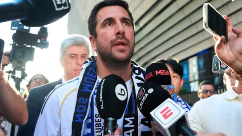 Riquelme runs for club president