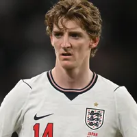 Anthony Gordon compares himself to Raphinha at Barcelona presentation after big-money move