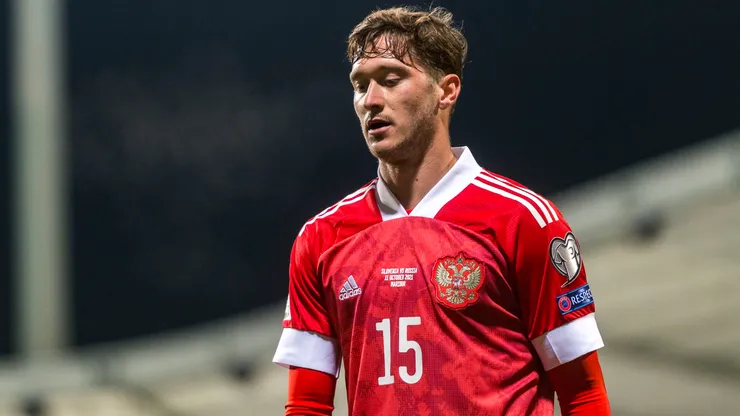 Aleksei Miranchuk of Russia takes a corner kick