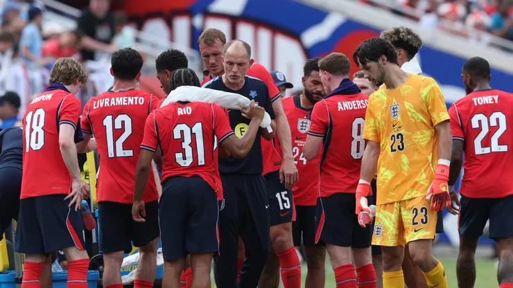 England head coach Thomas Tuchel during a cooling break.