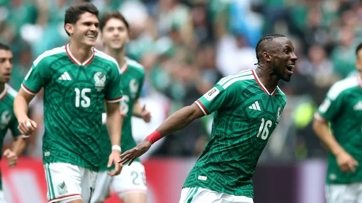 Julian Quinones #16 of Mexico celebrates with teammates after scoringa goal.