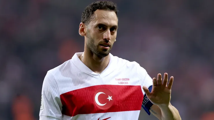 Hakan Calhanoglu of Turkiye