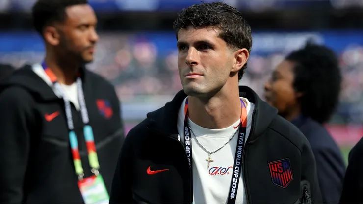 Christian Pulisic #10 of United States arrives at the stadium