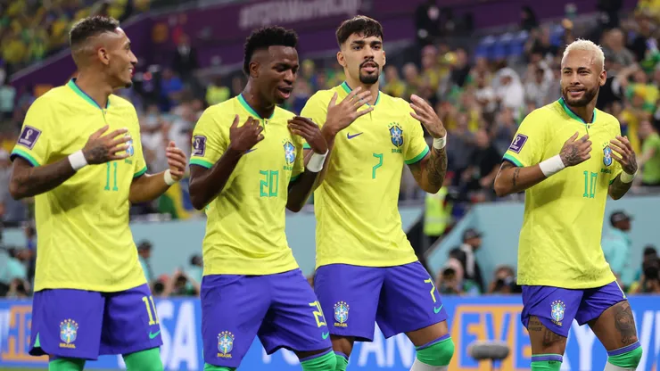 Vinicius Junior of Brazil celebrates with Raphinha, Lucas Paqueta and Neymar.