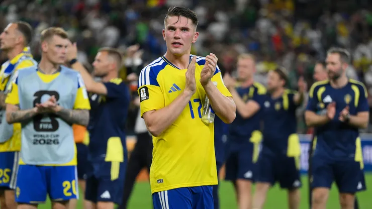 Viktor Gyokeres celebrates after Sweden's 5-1 win over Tunisia.
