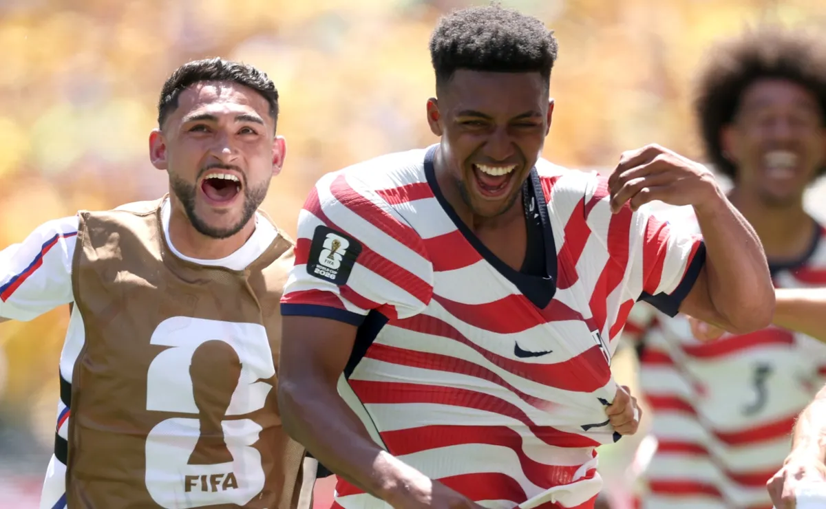 Alex Freeman leads USMNT to 2-0 win over Australia, securing a spot in the 2026 World Cup Round of 32