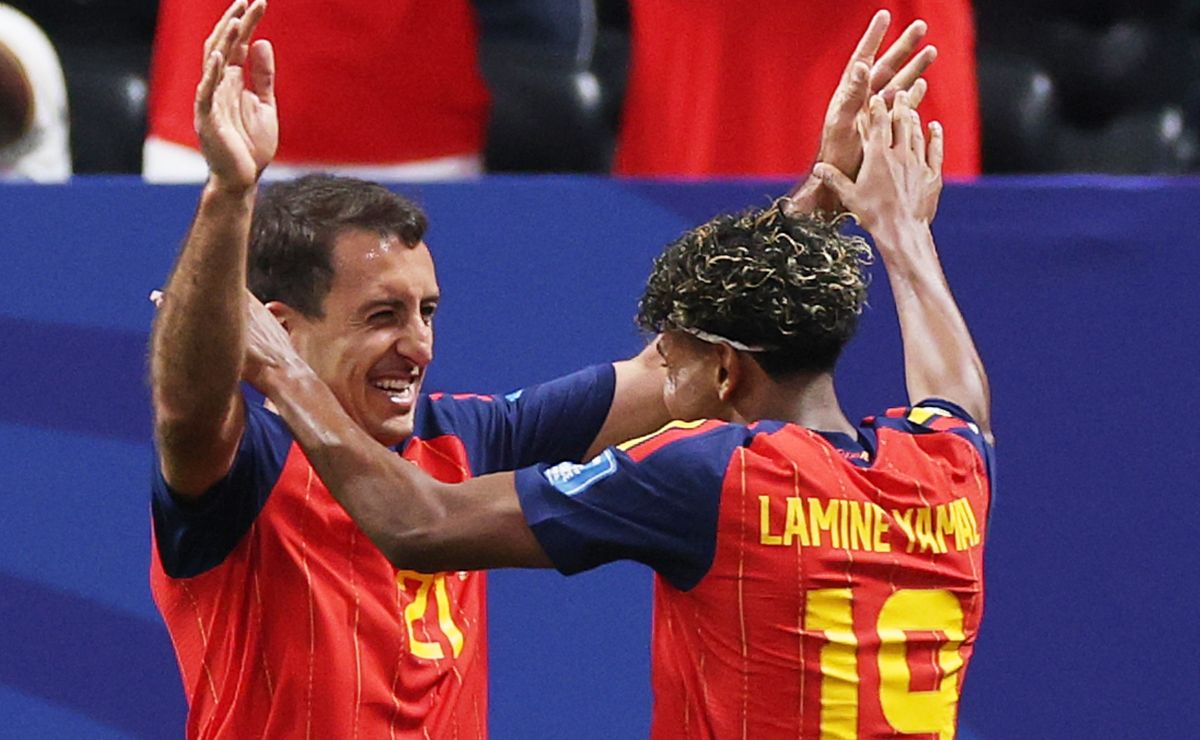 Lamine Yamal and Mikel Oyarzabal lead Spain to 4-0 win over Saudi Arabia, seal Round of 32 World Cup 2026 spot