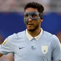 Why is Sebastian Caceres wearing a protective mask for Uruguay vs Cape Verde at the 2026 World Cup?