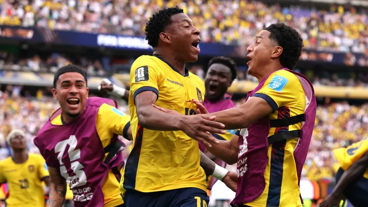 Gonzalo Plata #19 of Ecuador celebrates with teammates after scoring against Germany.