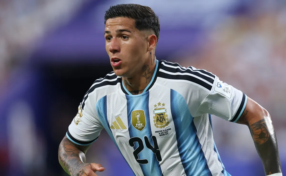 Why isn’t Enzo Fernandez starting for Argentina against Jordan at the 2026 World Cup?