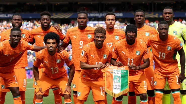 Players of Cote d'Ivoire pose for a team photograph