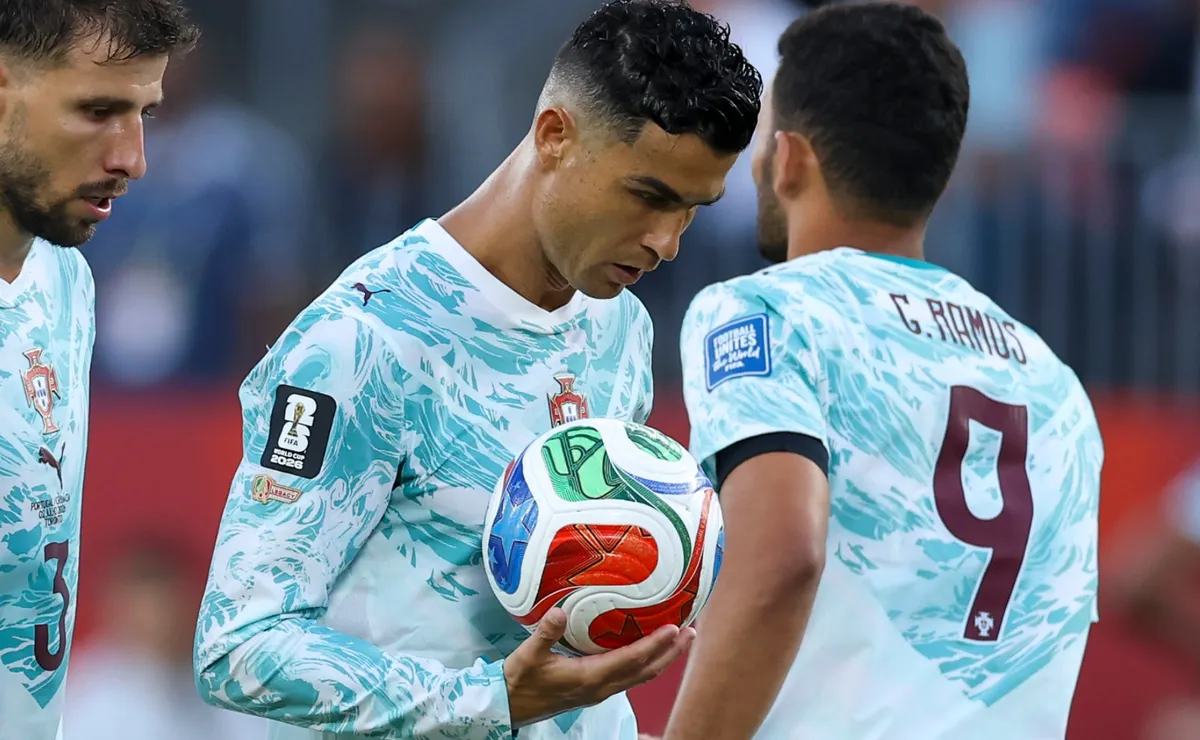 تحديثات حية لمباراة البرتغال ضد كرواتيا: بيريسيتش ورونالدو يسجلان في الشوط الثاني (1-1) من مباراة كأس العالم 2026 تحديثات حية لمباراة البرتغال ضد كرواتيا: بيريسيتش ورونالدو يسجلان في الشوط الثاني (1-1) من مباراة كأس العالم 2026