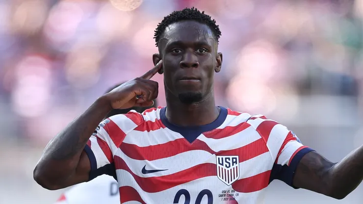 Folarin Balogun #20 of the United States celebrating.