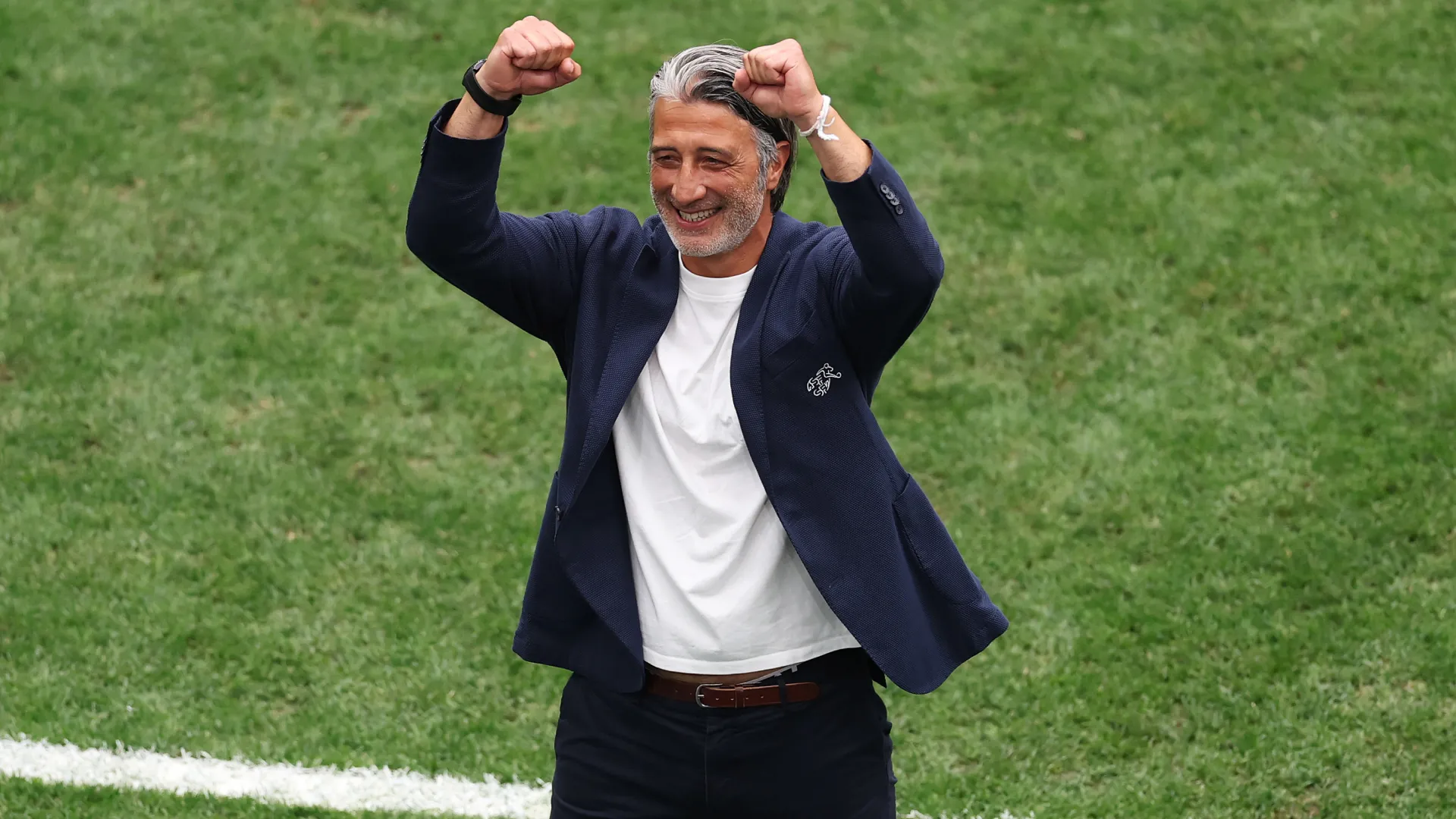 Murat Yakin celebrates Switzerland’s victory vs Colombia. (Getty Images)