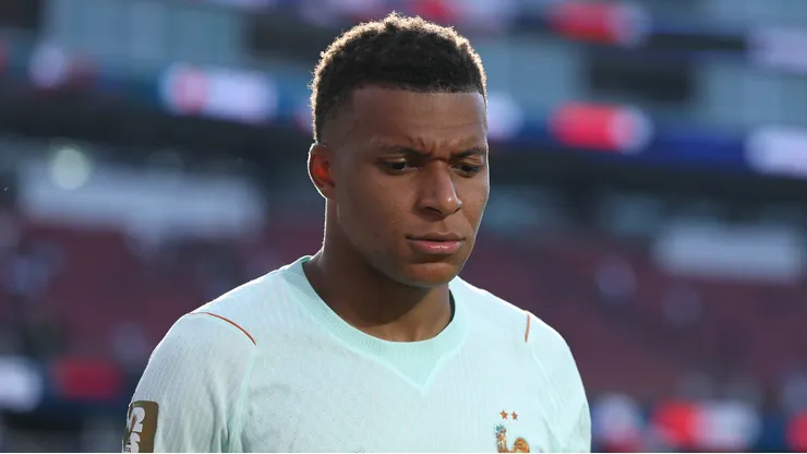Kylian Mbappe #10 of France during the Morocco game.