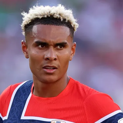 Why isn’t Antonio Nusa starting for Norway against England at the 2026 World Cup?