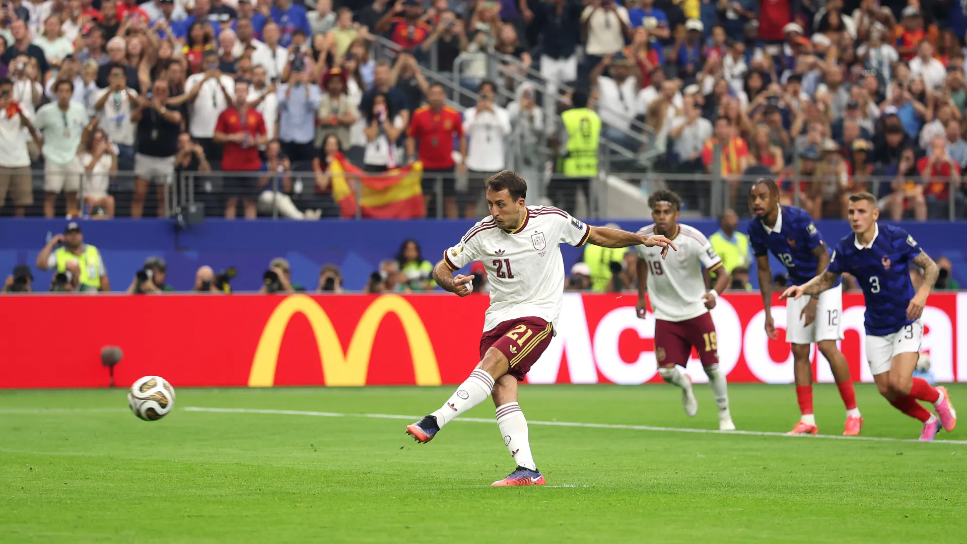 Mikel Oyarzabal #21 of Spain converts a penalty vs France. (Getty Images)