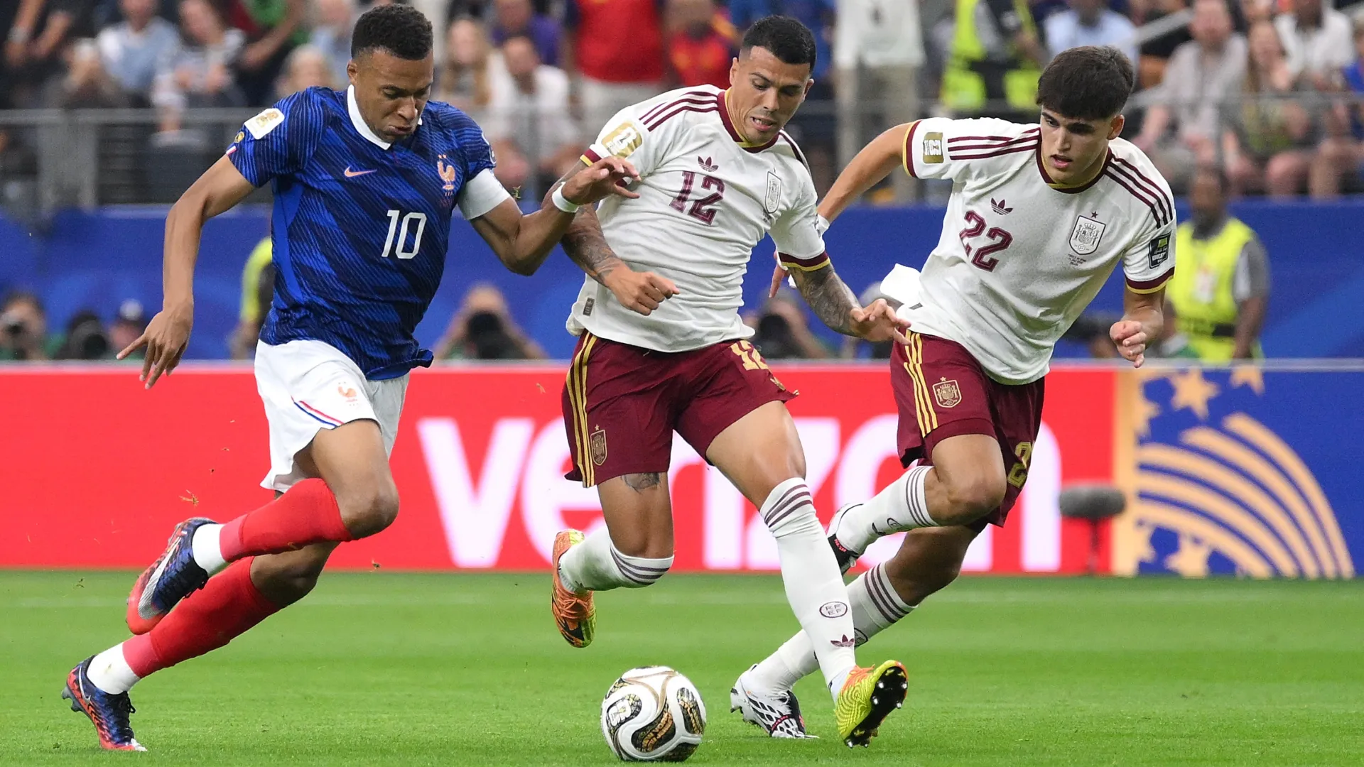 Cubarsí and Porro make a great pairing on the right for Spain (David Ramos/Getty Images)