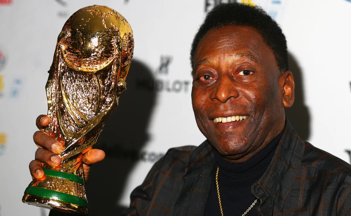 من هو اللاعب الذي فاز بأكبر عدد من ألقاب كأس العالم كلاعب؟ من هو اللاعب الذي فاز بأكبر عدد من ألقاب كأس العالم كلاعب؟
