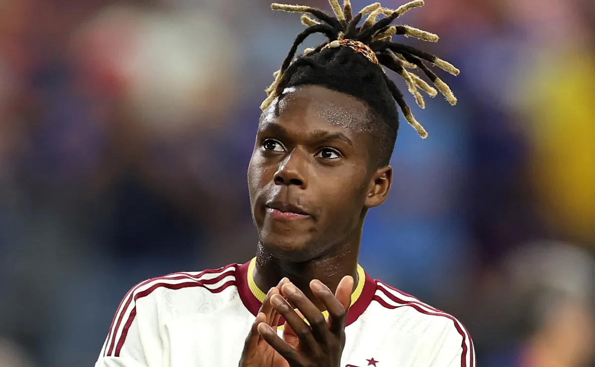 لماذا لم يبدأ نيكو ويليامز أساسيًا مع إسبانيا ضد الأرجنتين في نهائي كأس العالم 2026؟