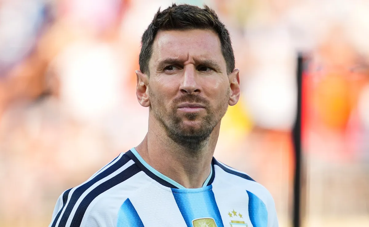 Mac Allister’s father sets the record straight on Lionel Messi’s speech ahead of the 2026 World Cup final. Mac Allister’s father sets the record straight on Lionel Messi’s speech ahead of the 2026 World Cup final.