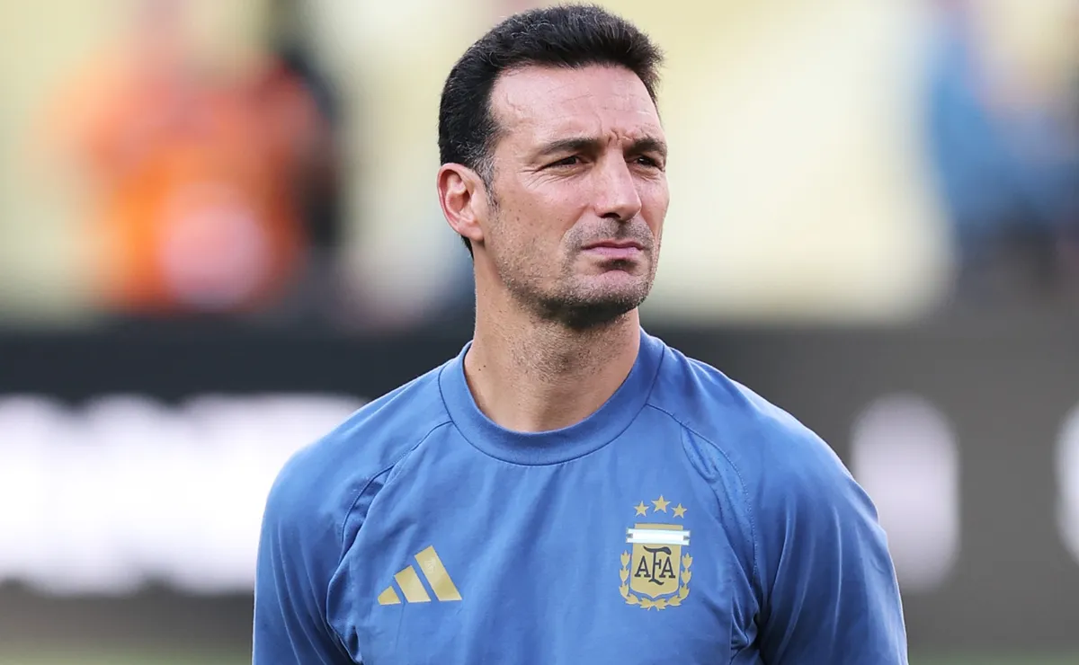 من الممكن أن يبقى ليونيل سكالوني مدربًا للأرجنتين، حيث أفادت تقارير أن الاتحاد الأرجنتيني واثق من تجديد العقد من الممكن أن يبقى ليونيل سكالوني مدربًا للأرجنتين، حيث أفادت تقارير أن الاتحاد الأرجنتيني واثق من تجديد العقد
