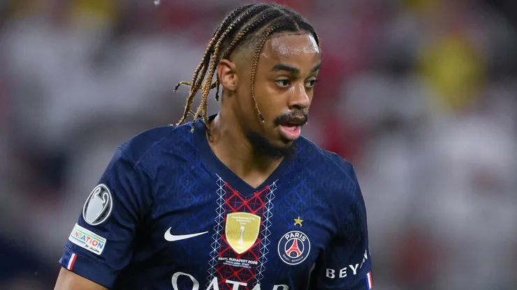 Bradley Barcola of PSG runs with the ball during to the UEFA Champions League Final.
