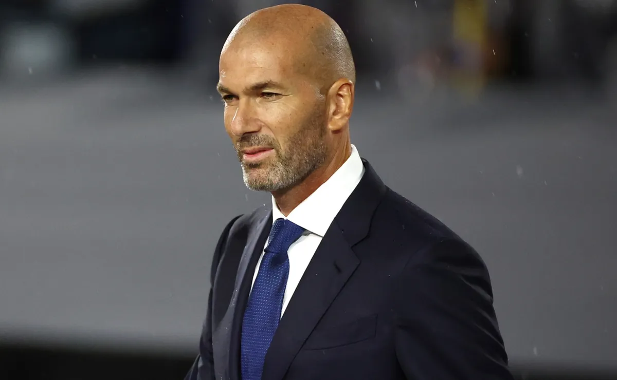 Zinedine Zidane Offers A Glimpse Into His Playing Style As France Coach Zinedine Zidane Offers A Glimpse Into His Playing Style As France Coach
