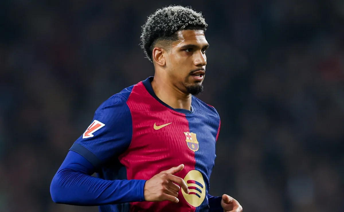 Ronald Araujo Joins Liverpool on Loan from Barcelona for 2026-27 Season