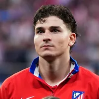 Diego Simeone refuses to defend Julian Alvarez over Atletico Madrid supporters’ chants against him
